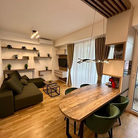 Downtown Riverside Apartments 斯科普里 外观 照片