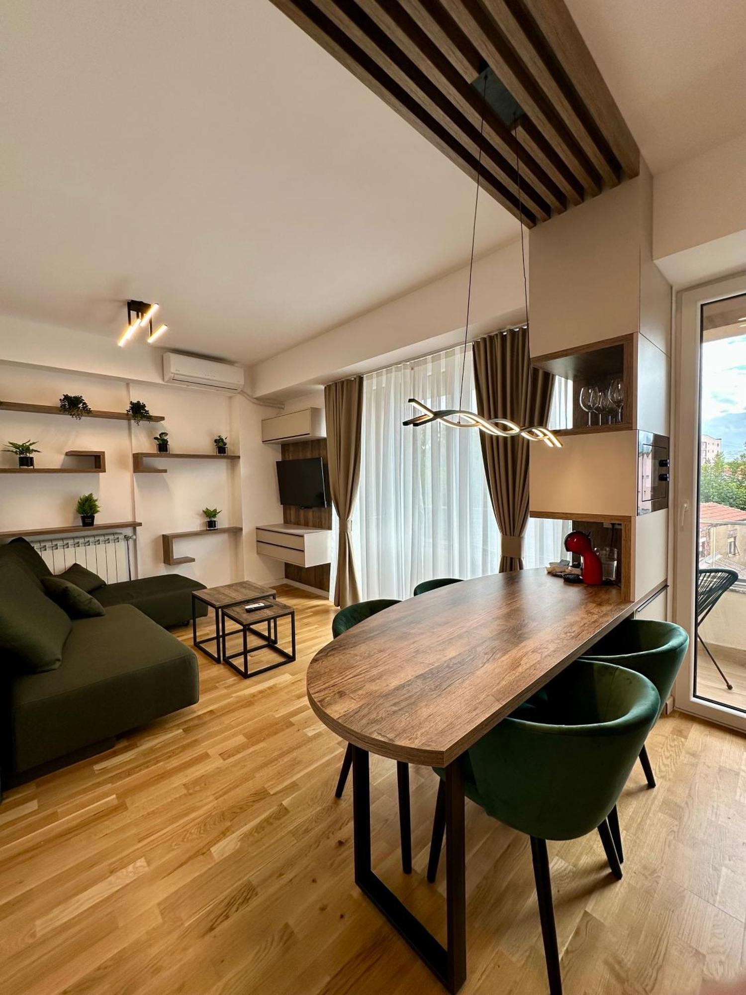 Downtown Riverside Apartments 斯科普里 外观 照片