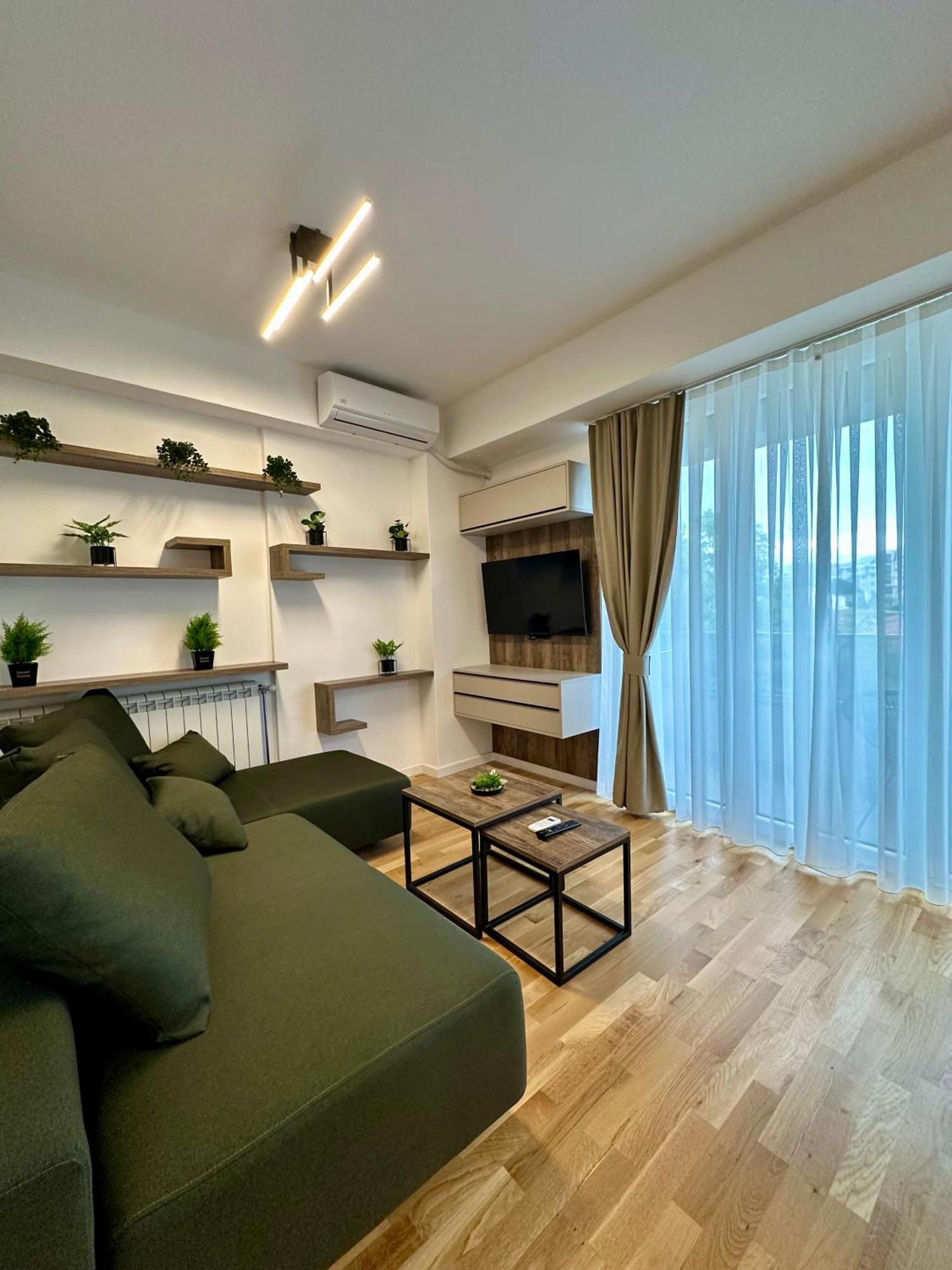 Downtown Riverside Apartments 斯科普里 外观 照片