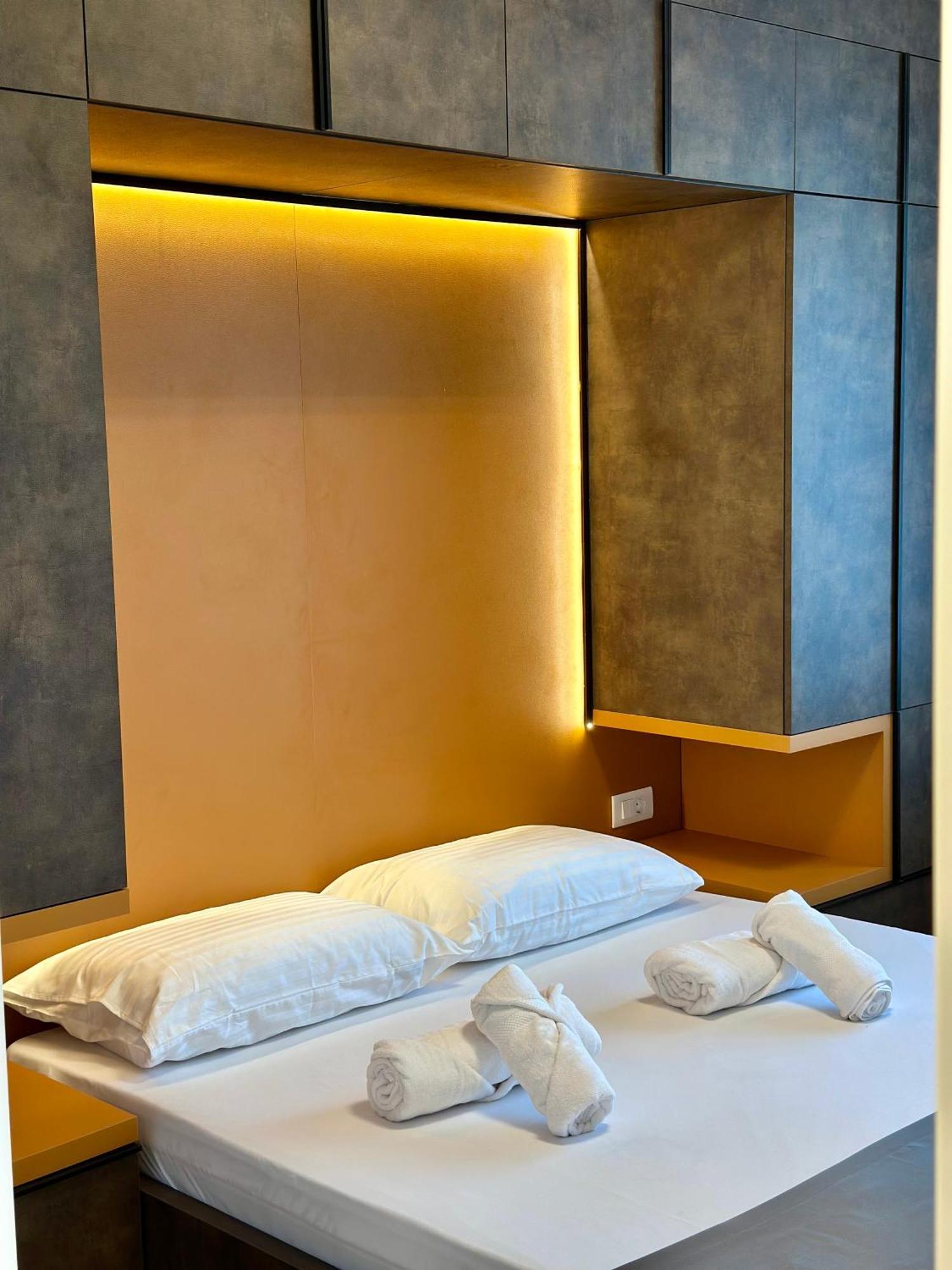 Downtown Riverside Apartments 斯科普里 外观 照片