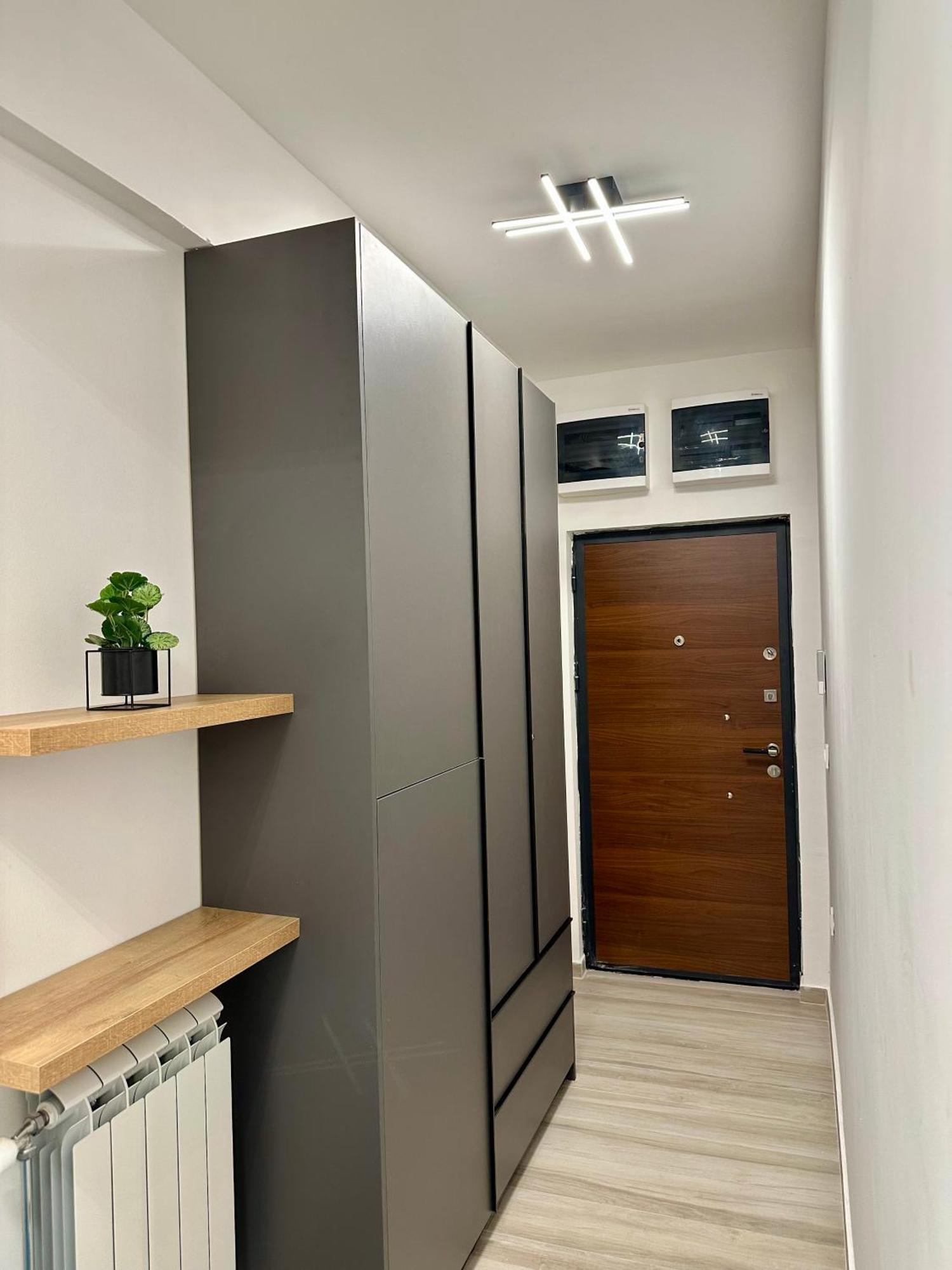 Downtown Riverside Apartments 斯科普里 外观 照片