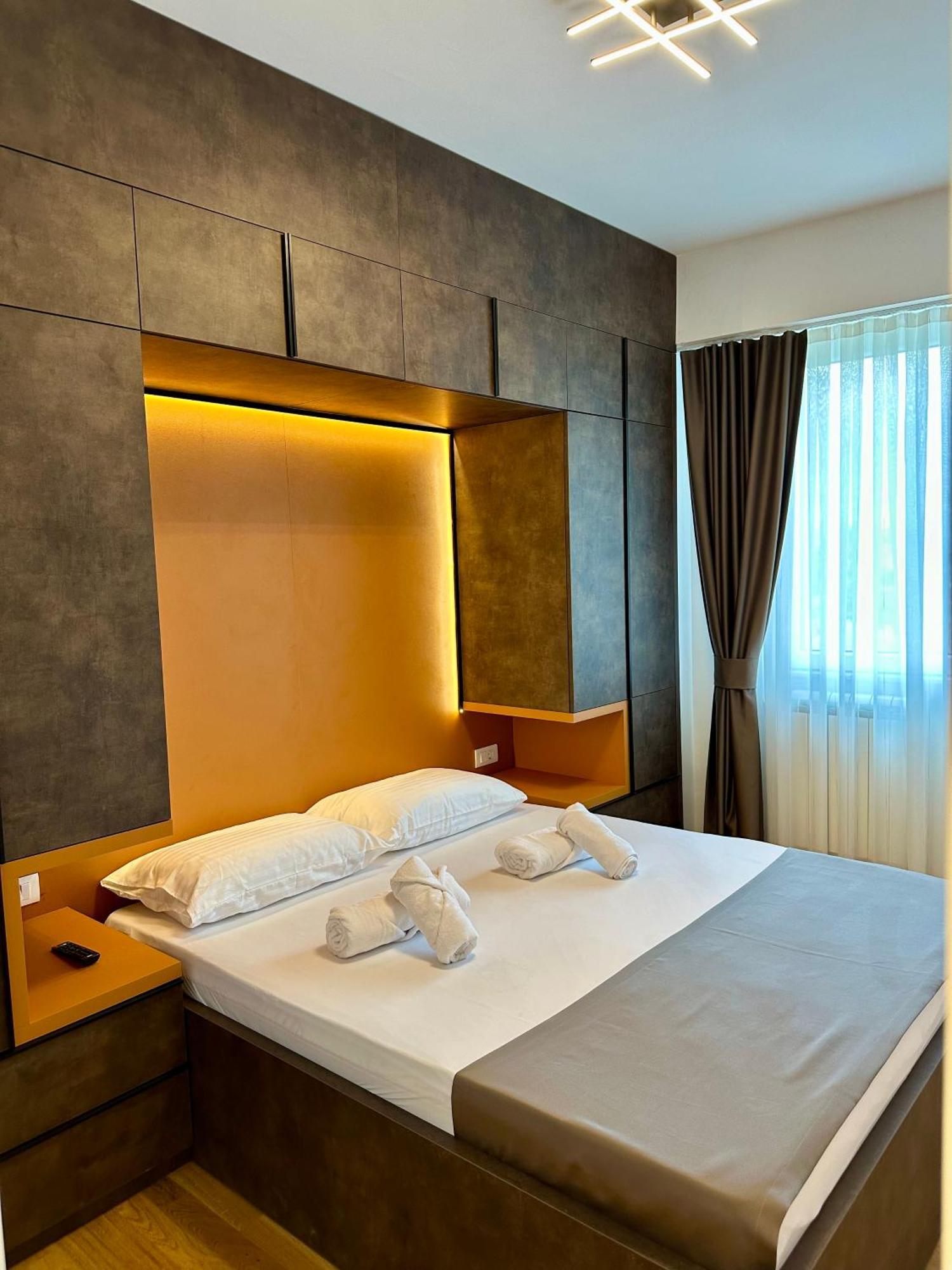 Downtown Riverside Apartments 斯科普里 外观 照片