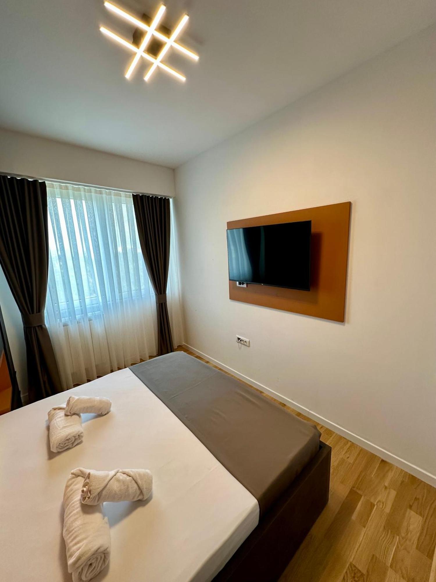 Downtown Riverside Apartments 斯科普里 外观 照片