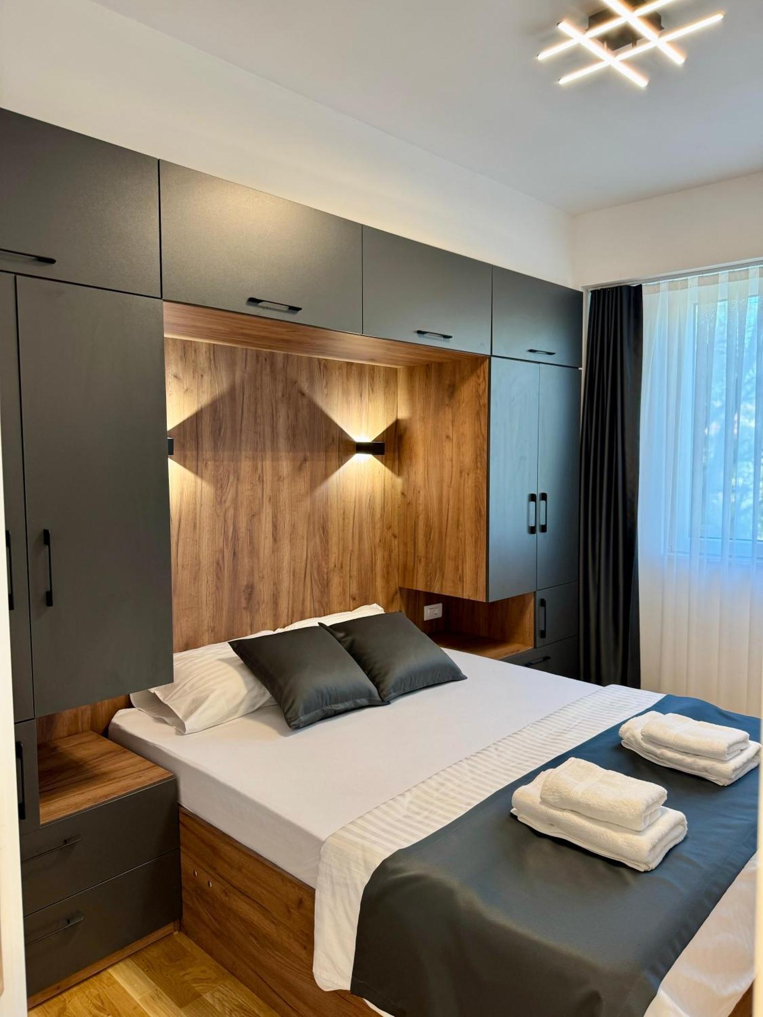 Downtown Riverside Apartments 斯科普里 外观 照片