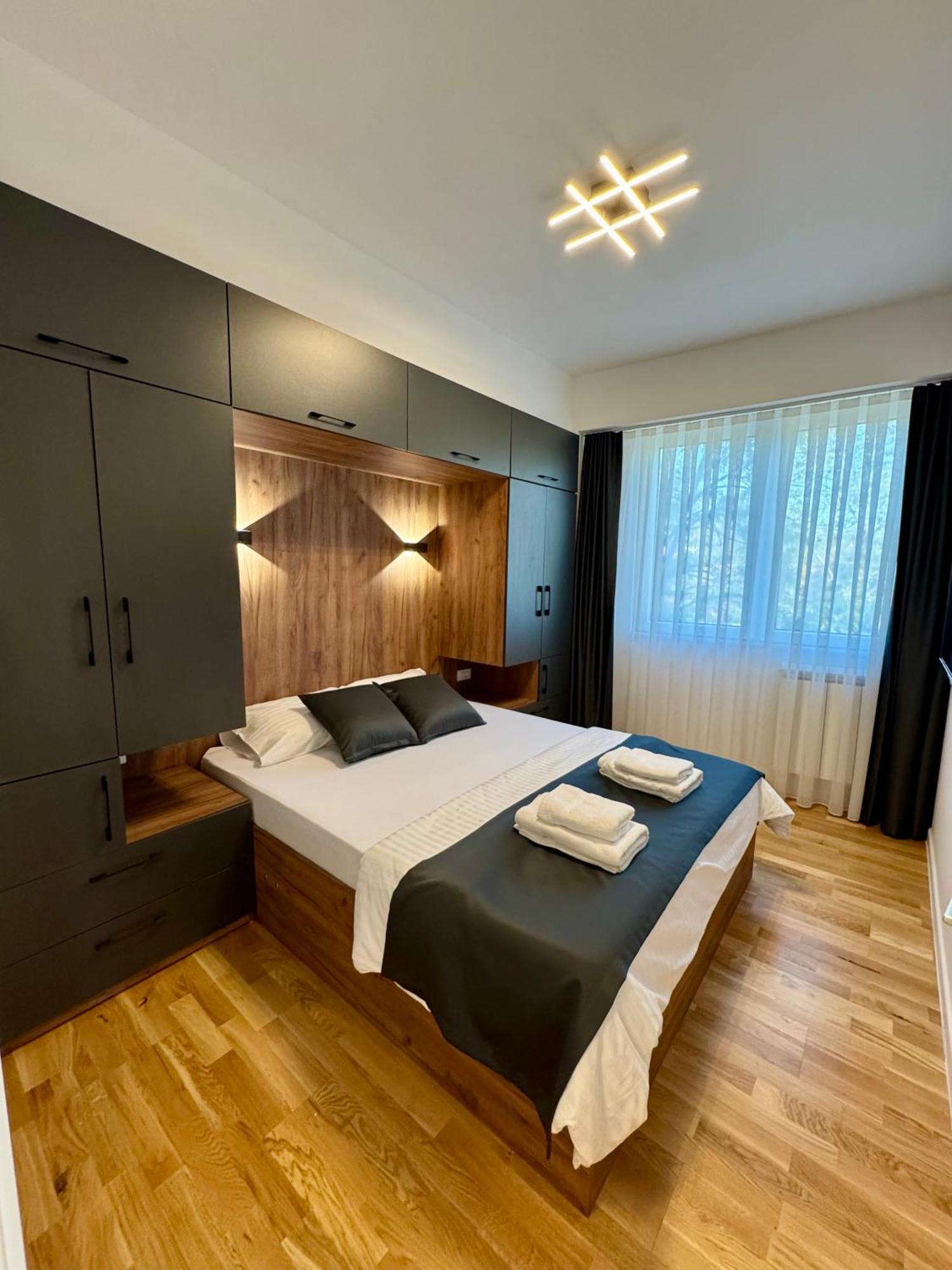 Downtown Riverside Apartments 斯科普里 外观 照片