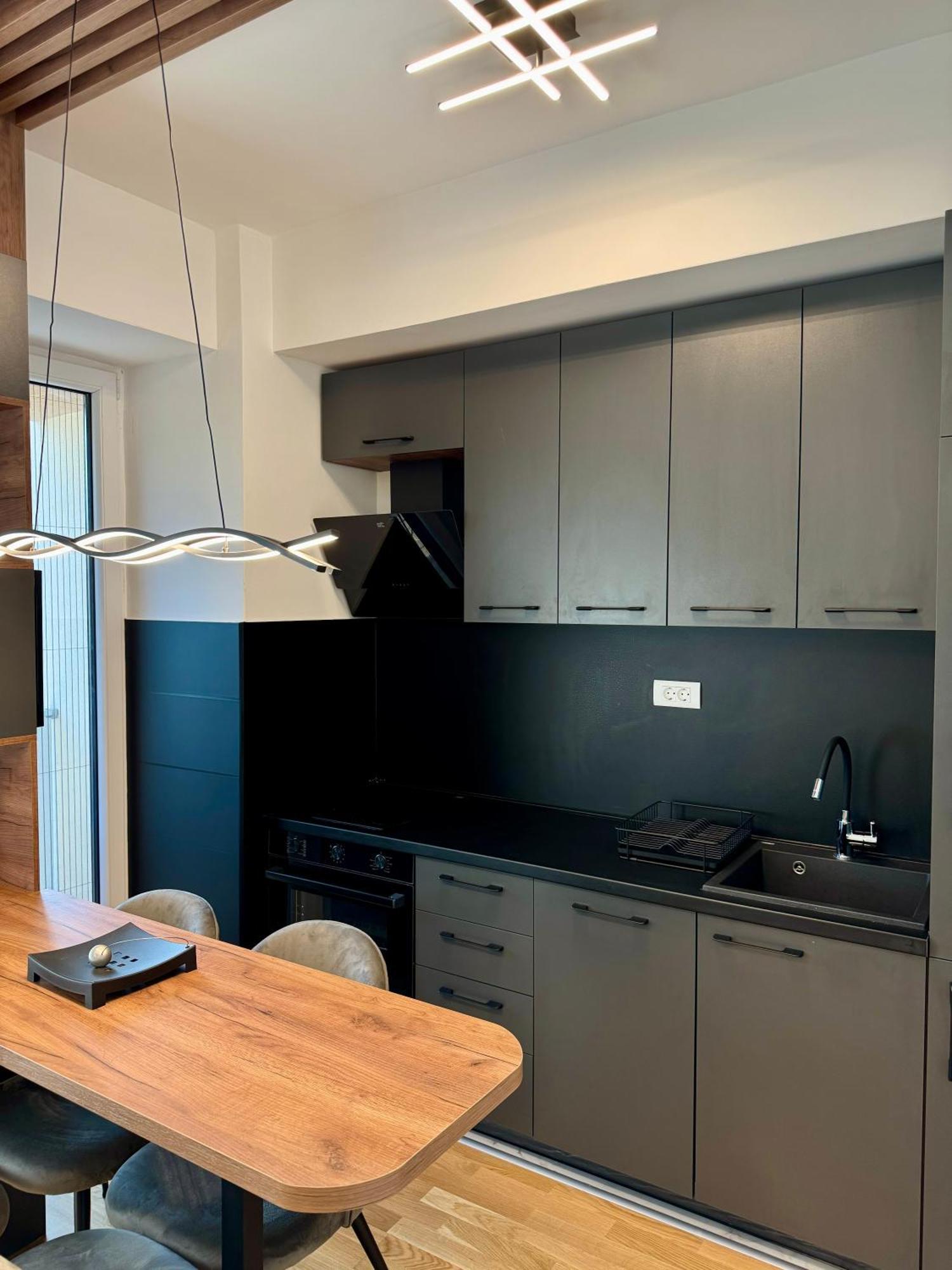 Downtown Riverside Apartments 斯科普里 外观 照片