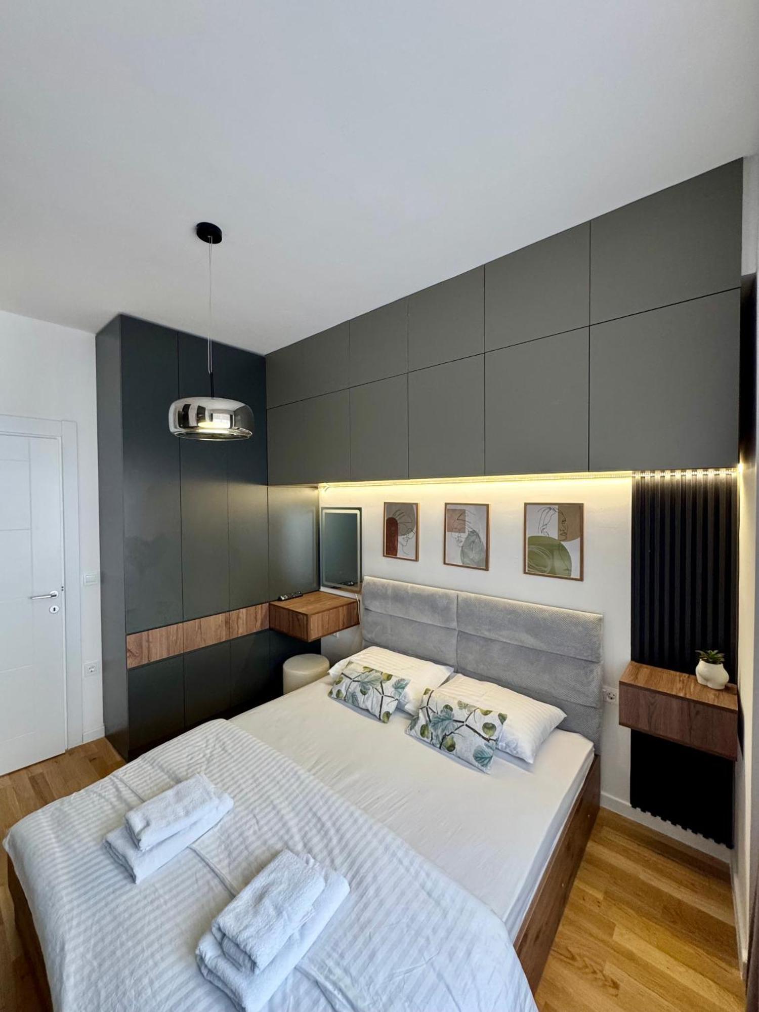 Downtown Riverside Apartments 斯科普里 外观 照片