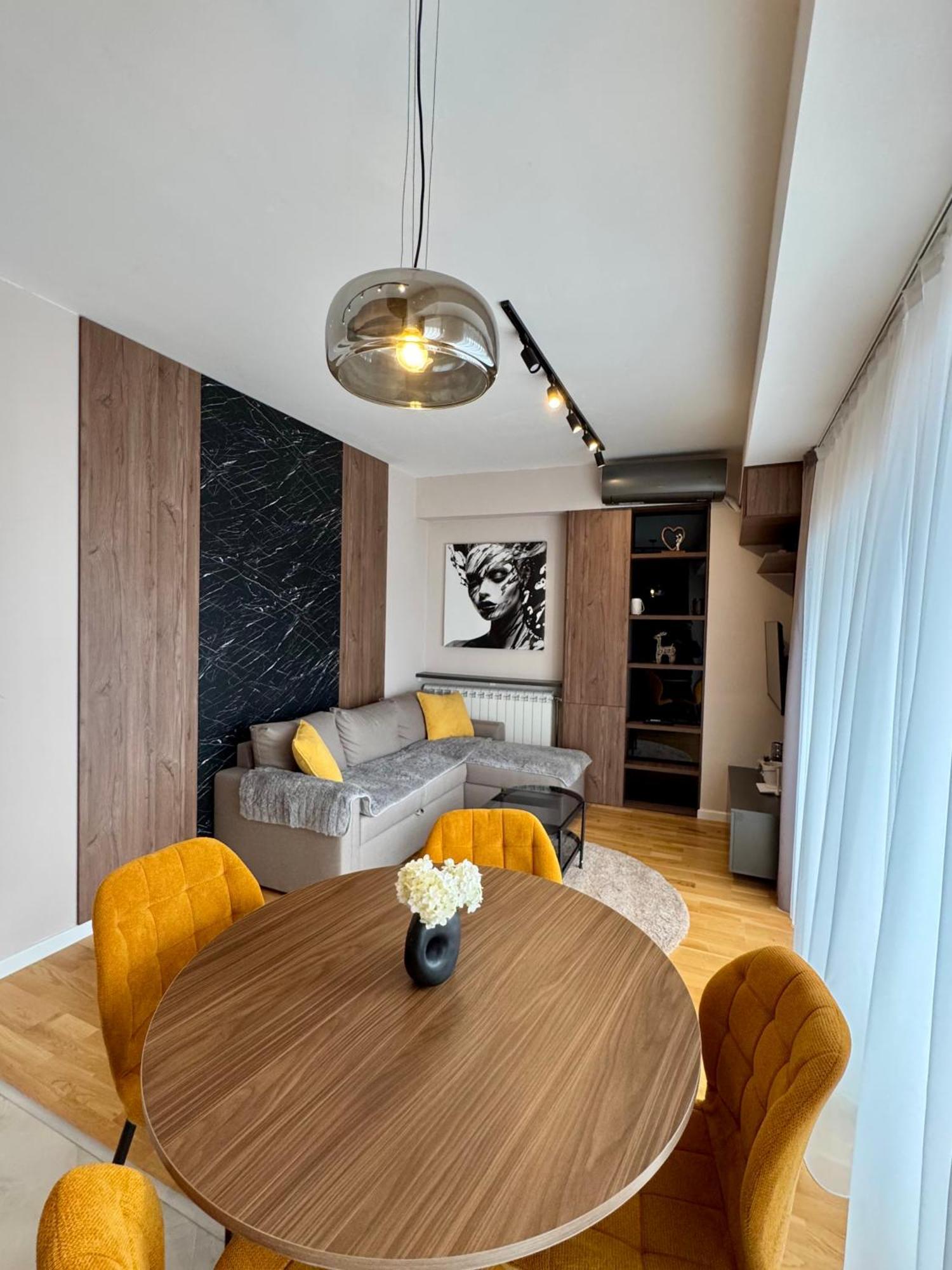 Downtown Riverside Apartments 斯科普里 外观 照片